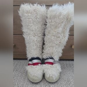 Moncler White Furry Winter Boots